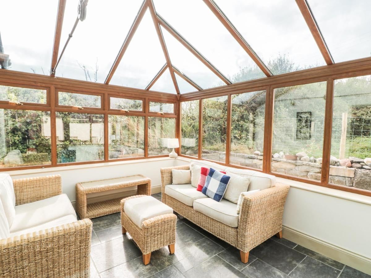 Manaros Cottage アベルダロン エクステリア 写真